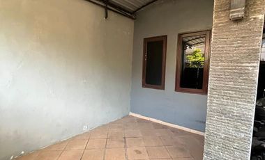 Rumah Pojok 2 Lantai, Perum Pondok Jati, Sidoarjo Kota
