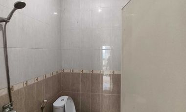 Disewakan rumah siap huni 3 lantai di tj duren jakbar