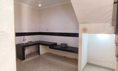 Disewakan rumah siap huni 3 lantai di tj duren jakbar