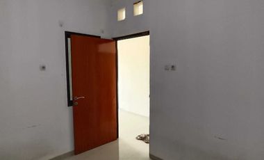 Disewakan rumah siap huni 3 lantai di tj duren jakbar