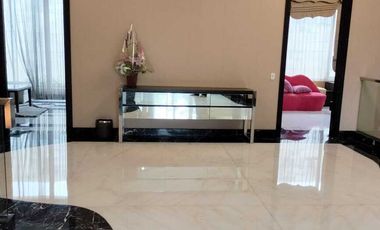 Rumah 2 Lantai Bagus Furnished di Graha Famili Siap Huni