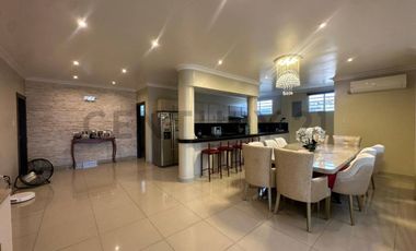 House with apartments and a suite for sale, South Guayaquil