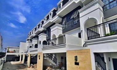 The New Luxury Modern Classic House at Pejaten Barat, Jakarta Selatan