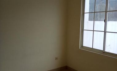 Disewakan Rumah Green Lake City EUROPE - Uk.8x20m, Rp.90jt/th