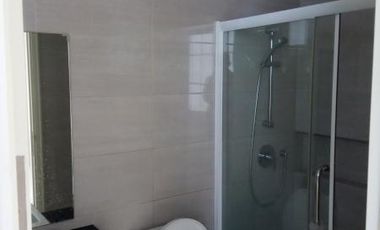 Disewakan Rumah Green Lake City EUROPE - Uk.8x20m, Rp.90jt/th