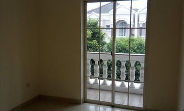 Disewakan Rumah Green Lake City EUROPE - Uk.8x20m, Rp.90jt/th