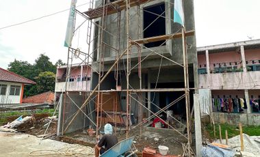 Rumah 2 lantai model Skandinavian cibubur jakarta timur