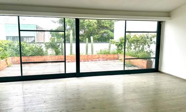 Renta departamento PH en Polanco con terraza y balcones.