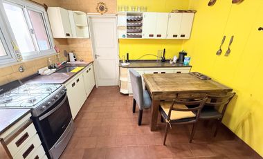 Venta departamento 3 ambientes Remedios de Escalada