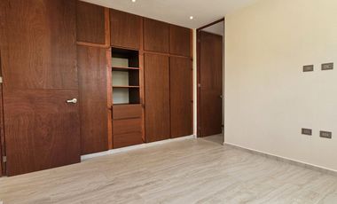 CASA EN VENTA EQUIPADA EN PRIVADA AL NORTE DE MÉRIDA, CHOLUL