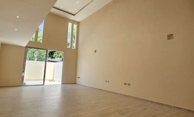 CASA EN VENTA EQUIPADA EN PRIVADA AL NORTE DE MÉRIDA, CHOLUL