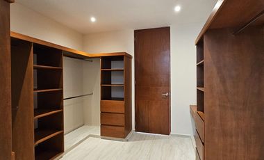 CASA EN VENTA EQUIPADA EN PRIVADA AL NORTE DE MÉRIDA, CHOLUL