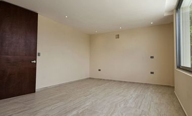 CASA EN VENTA EQUIPADA EN PRIVADA AL NORTE DE MÉRIDA, CHOLUL