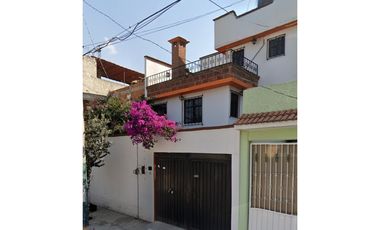 VENTA DE CASA EN IXTAPALUCA TLAYEHUALE ESTADO DE MEXICO 3 NIVELES
