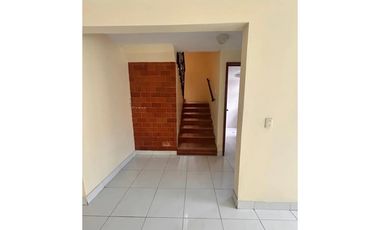 VENTA DE CASA EN IXTAPALUCA TLAYEHUALE ESTADO DE MEXICO 3 NIVELES