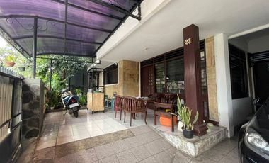 Dijual Rumah Asri dan Nyaman di Tebet Barat