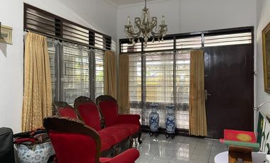 Dijual Rumah Asri dan Nyaman di Tebet Barat