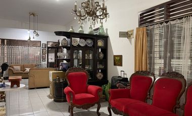 Dijual Rumah Asri dan Nyaman di Tebet Barat