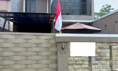 Rumah 2 lantai Ready daerah Sangkuriang Padasuka Pusat Kota Cimahi