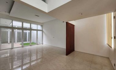 DIJAUL RUMAH MEWAH 3 LANTAI LOKASI BAGUS HARGA MURAH DI CITRA 6