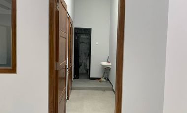 Rumah Mewah Baru Dekat RS Dr Oen Solo Baru