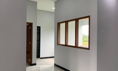 Rumah Mewah Baru Dekat RS Dr Oen Solo Baru