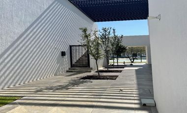 Cabo Metropolitano con casa club casa en renta