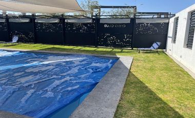 Cabo Metropolitano con casa club casa en renta