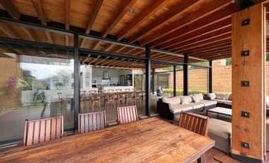 Renta casa con hermosa vista Valle de Bravo