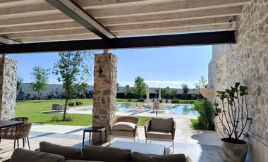 RESIDENCIA EN VENTA EN LA CAVA RESIDENCIAL