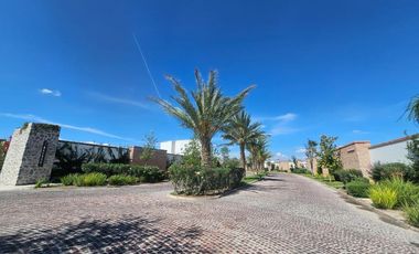 RESIDENCIA EN VENTA EN LA CAVA RESIDENCIAL