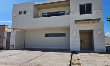 RESIDENCIA EN VENTA EN LA CAVA RESIDENCIAL