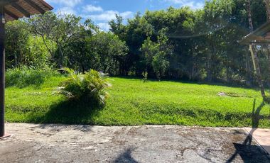 Terreno en venta con casa de eventos, Yunguilla