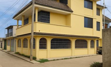 VIVIENDA SOLAR NO.2 DE 135M2 , UBICADO EN LOTIZACIÓN URSEZA 3, EL ORO-MACHALA