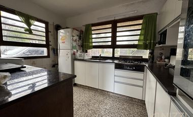 chalet 4 amb con cochera - Los Pinares