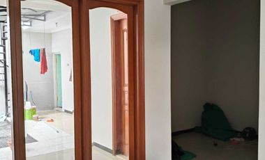 Disewakan Rumah Dukuh Kupang dekat Pakis Kembang Kuning Dukuh Pakis