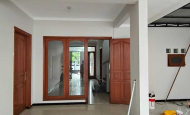 Disewakan Rumah Dukuh Kupang dekat Pakis Kembang Kuning Dukuh Pakis