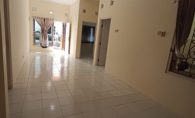 Di Jual Rumah dlm komplek perumahan Timur pasar Colombo condongcatur