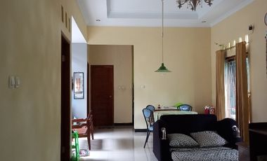 Homestay (Rumah Sewa Harian) hanya 500m ke Umy, Ring Road Selatan