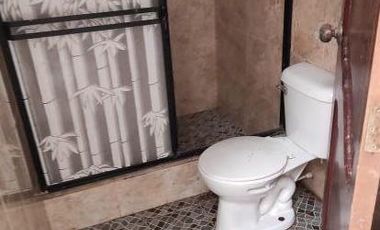 Casa multifamiliar con local comercial en  Machala