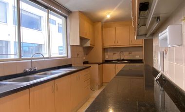 CASA CON UBICACION ESTRATEGICA A LA VENTA.