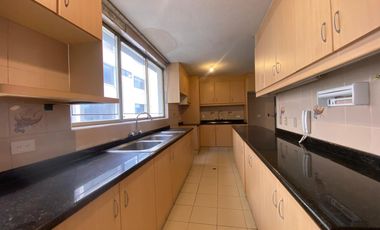 CASA CON UBICACION ESTRATEGICA A LA VENTA.