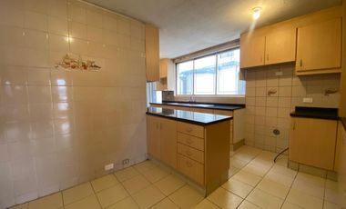 CASA CON UBICACION ESTRATEGICA A LA VENTA.