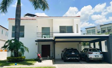 Casa en Renta en Paraíso Country Club Cuernavaca Morelos.