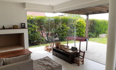 Alquiler temporario enero, Casa Al Lago, 6 ambientes, Pileta, San Agustín, Villanueva, Tigre.