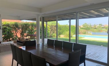 Alquiler temporario enero, Casa Al Lago, 6 ambientes, Pileta, San Agustín, Villanueva, Tigre.