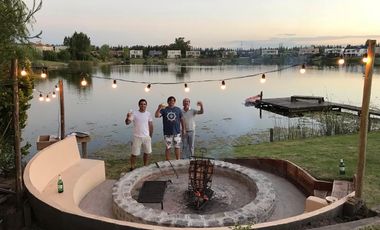 Casa 4 amb.  dep. del  20/12 al 31/01 Al Lago, B. Privado San Agustín, Villanueva