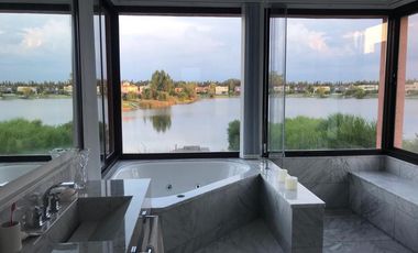 Casa 4 amb.  dep. del  20/12 al 31/01 Al Lago, B. Privado San Agustín, Villanueva