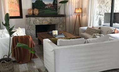 Casa 4 amb.  dep. del  20/12 al 31/01 Al Lago, B. Privado San Agustín, Villanueva