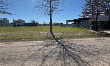 Venta terreno en Club House las Casuarinas Ibarlucea!